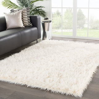 Jaipur Living Heron HEO01 White Area Rug Lifestyle Image Feature