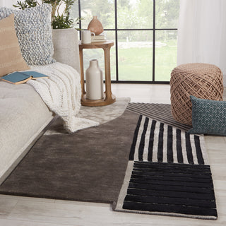 Jaipur Living Iconic Ginata ICO06 Gray/Black Area Rug Lifestyle Image Feature