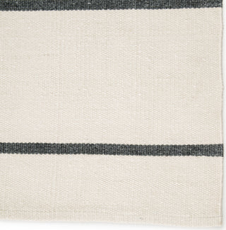 Jaipur Living Lanai Corbina LAN04 Ivory/Dark Gray Area Rug Corner Close Up Image