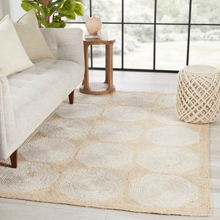 Jaipur Living Naturals Tobago Fiorita NAT43 Light Beige/White Area Rug Lifestyle Image Feature