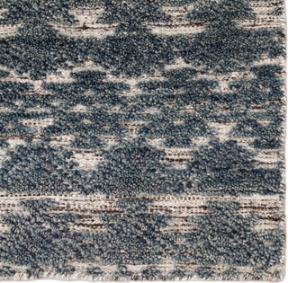 Jaipur Living Reign Prentice REI08 Blue/Ivory Area Rug Corner Close Up Image