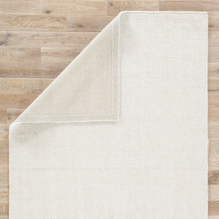 Jaipur Living Silvermine Snowberry SIV02 White Area Rug