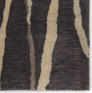 Jaipur Living Town Botticino TOW03 Gray/Cream Area Rug Corner Close Up Image