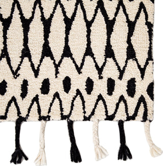 Jaipur Living Vera Fia VNK02 Ivory/Black Area Rug by Nikki Chu Corner Close Up Image