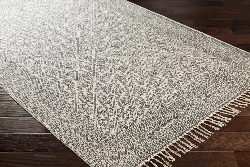 Surya July JUY-2300 Area Rug  Feature