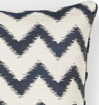 KAS Pillow L244 Ivory/Navy Chevron Round Image