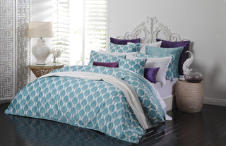 Surya Kabuki KFB-2005 Bedding by Florence Broadhurst Style Shot Feature