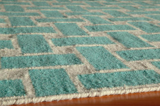 Momeni Laguna LG-02 Aqua Area Rug Corner Shot Feature