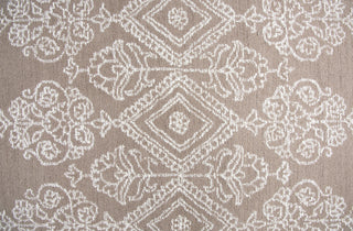 Rizzy Legacy LE469A Ivory Area Rug 