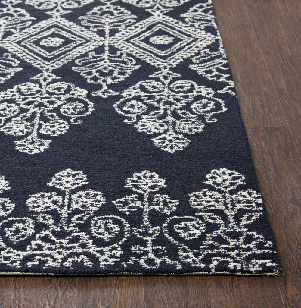 Rizzy Legacy LE497A Ivory Area Rug  Feature