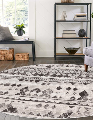 Unique Loom Leipzig T-LPZG6 Gray Area Rug Round Lifestyle Image