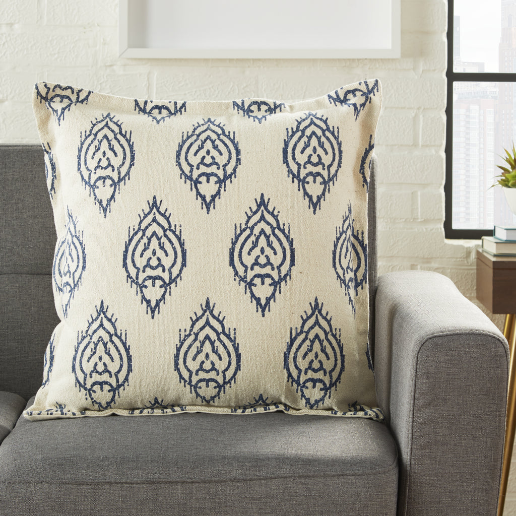 Nourison Life Styles Printed Ikat Indigo  Feature