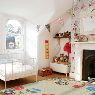 Momeni Lil Mo Whimsy LMJ-7 Grass Area Rug Roomshot Feature