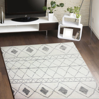 Bashian Marakesh M133-BN19 Ivory Area Rug Room Scene Feature