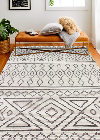 Bashian Marrakesh M133-BN22 Ivory Area Rug