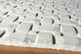 Momeni Metro MT-21 Ivory Area Rug Corner Shot