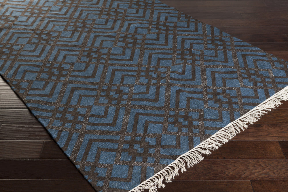 Surya Marinda MRI-8000 Area Rug Corner Shot Feature