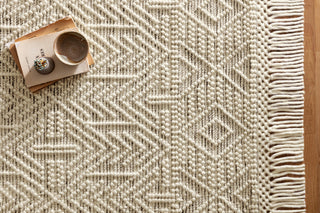 Loloi II Noelle NOE-01 Ivory/Black Area Rug Close Up