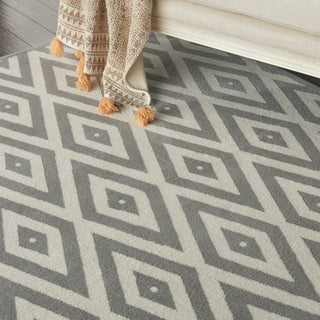 Nourison Grafix GRF18 White/Grey Area Rug Detail Image