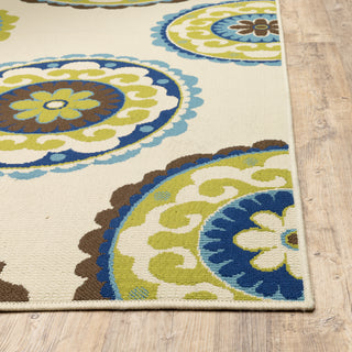 Oriental Weavers Caspian 859J6 Ivory/Green Area Rug Corner Image