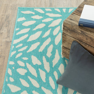 Oriental Weavers Meridian 1506L Blue/Ivory Area Rug Room Scene Featured Corner