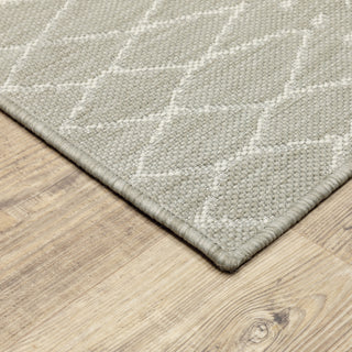 Oriental Weavers Portofino 670H4 Grey/Ivory Area Rug Corner Image