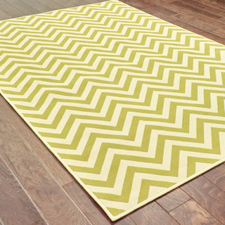 Oriental Weavers Riviera 4593K Ivory/Green Area Rug Closeup Feature