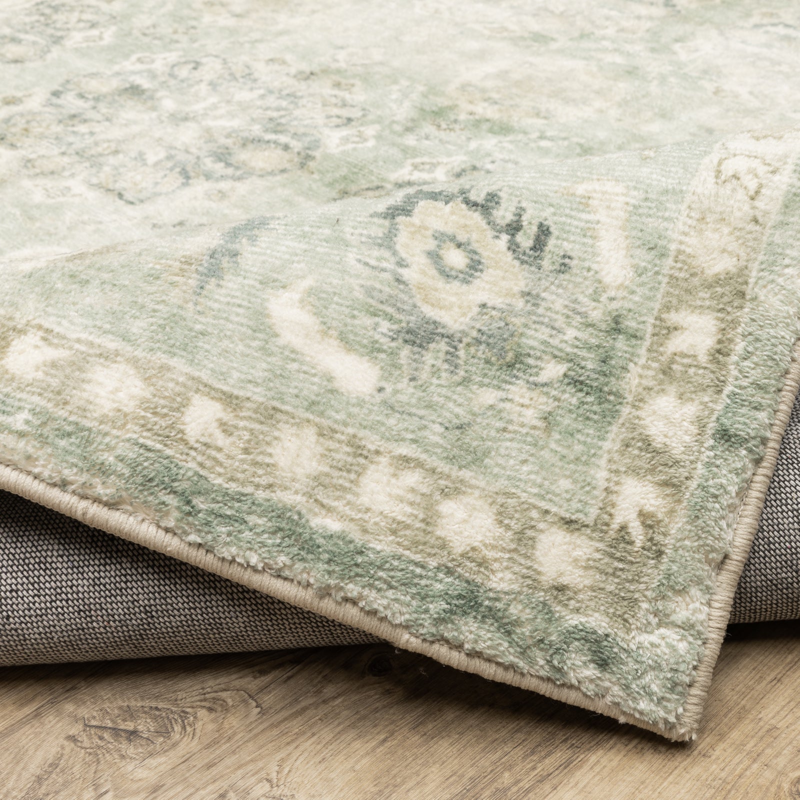 Oriental Weavers Savoy 28107 Green/ Ivory Area Rug – Incredible