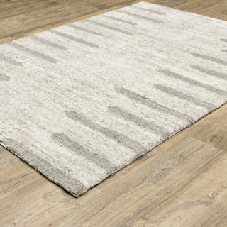 Oriental Weavers Verona 5605H Ivory/Grey Area Rug Alternate Image