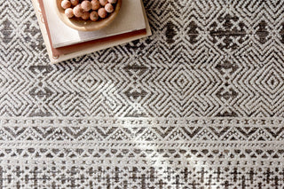 Loloi Origin OI-01 Grey/Ivory Area Rug Close Up