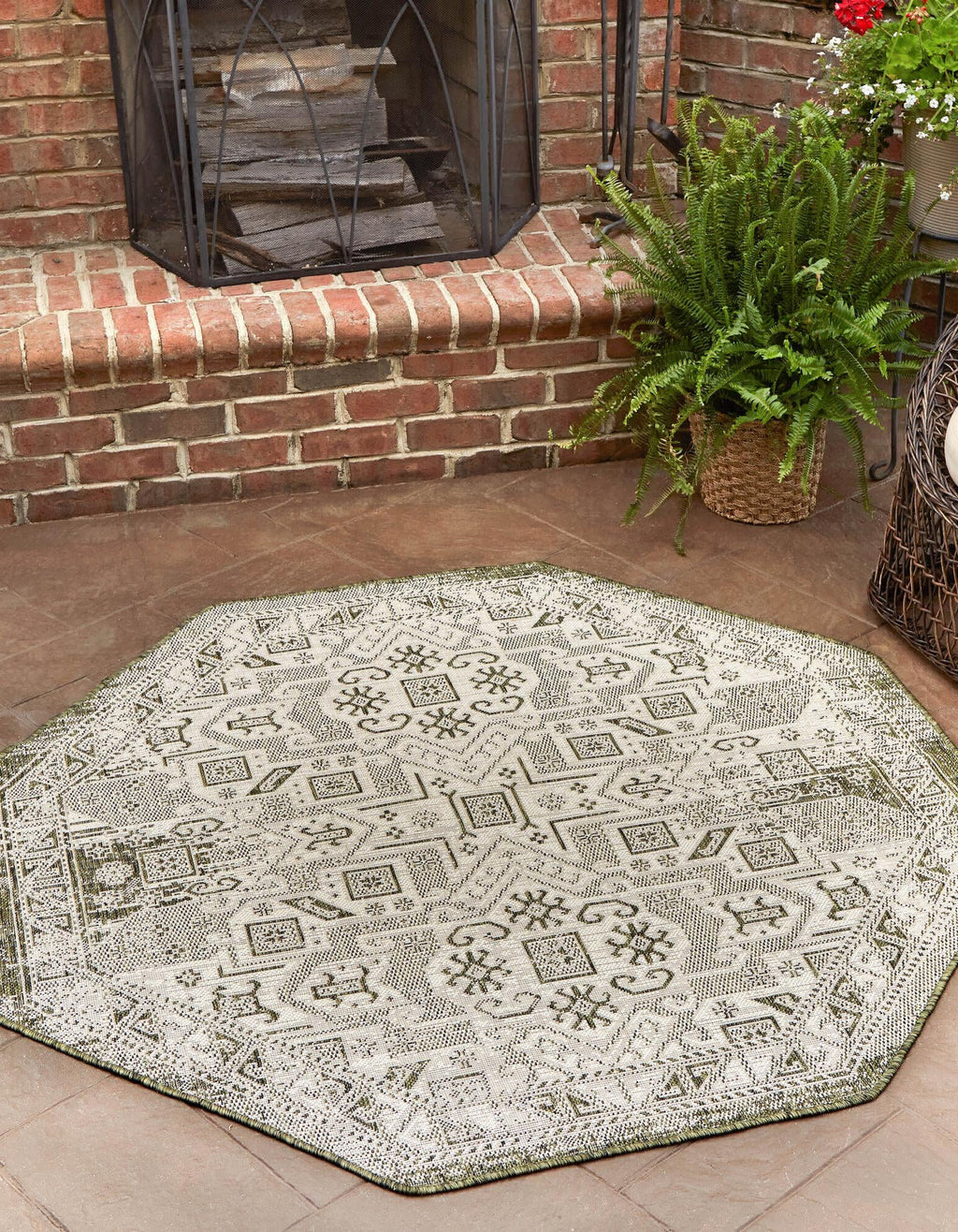 Unique Loom Outdoor Aztec T-KZOD16 Green Area Rug Octagon Lifestyle Image Feature