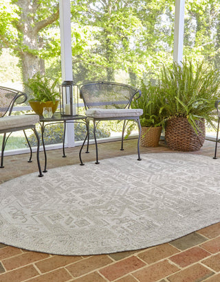 Unique Loom Outdoor Aztec T-KZOD16 Light Gray Area Rug Oval Lifestyle Image