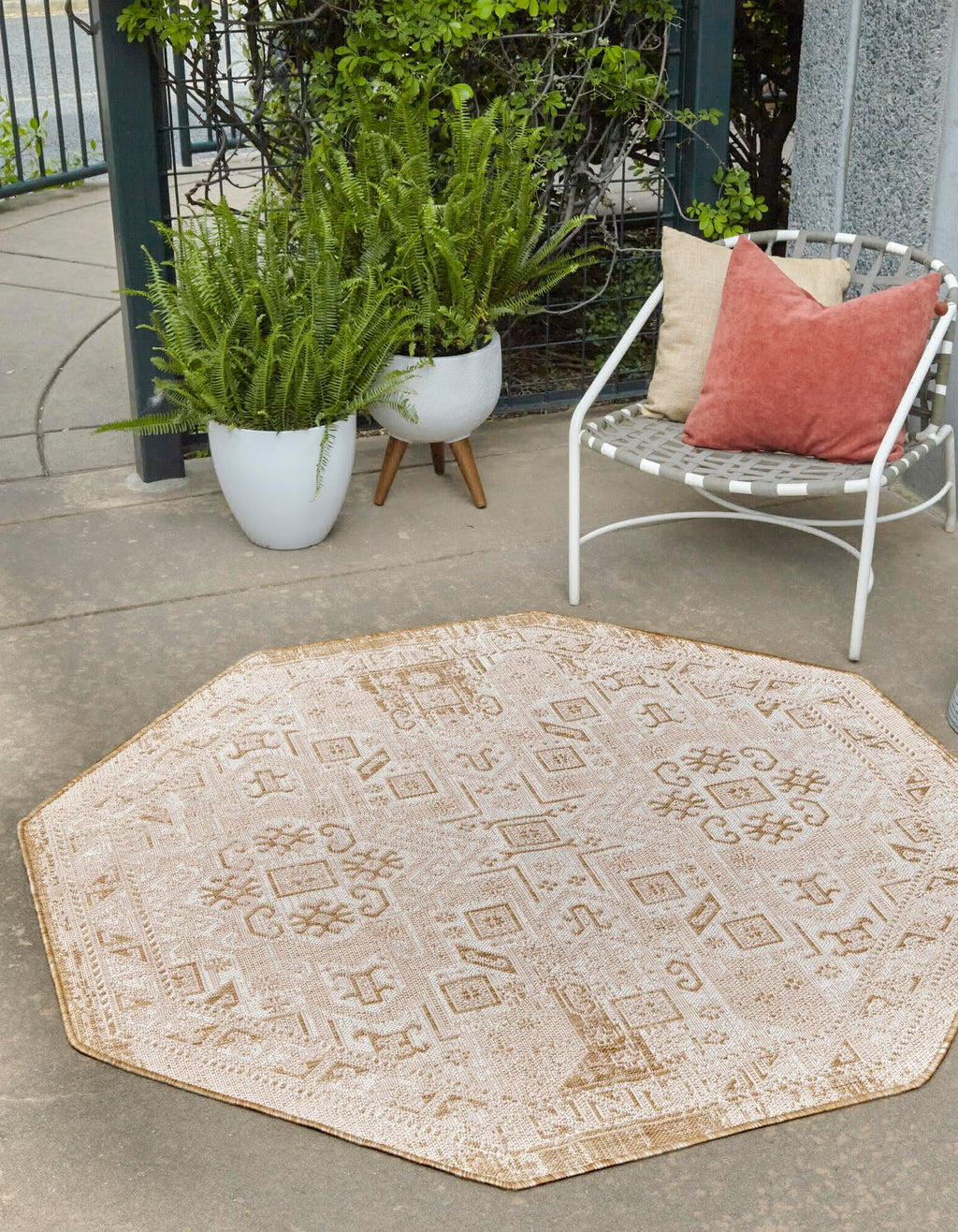 Unique Loom Outdoor Aztec T-KZOD16 Natural Area Rug Octagon Lifestyle Image Feature
