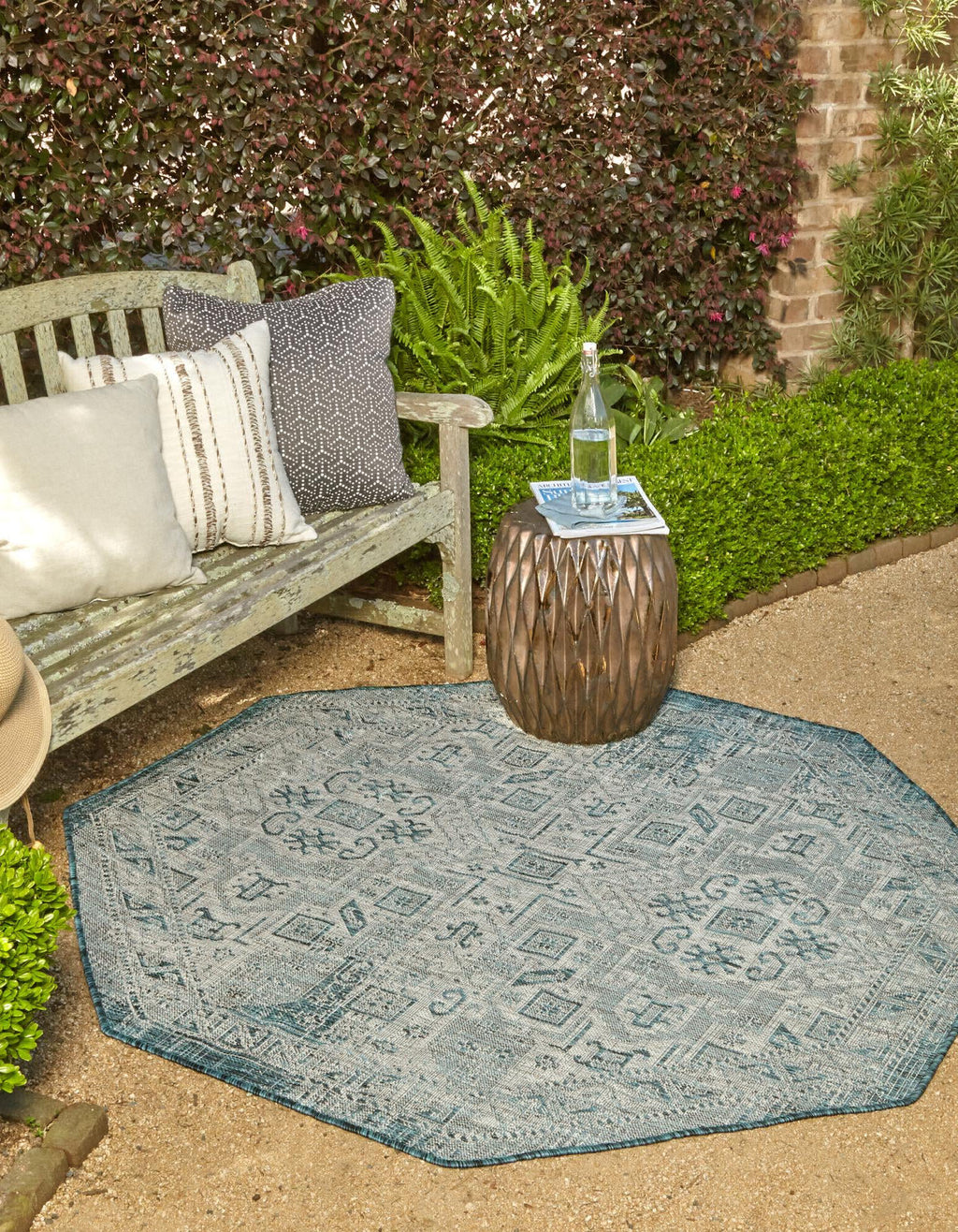 Unique Loom Outdoor Aztec T-KZOD16 Teal Area Rug Octagon Lifestyle Image Feature