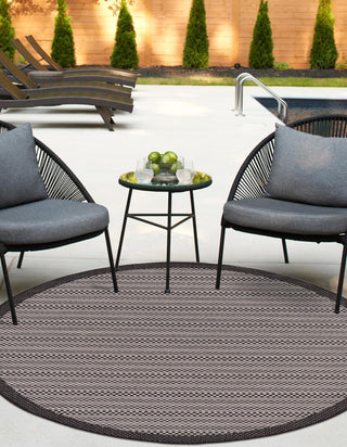 Unique Loom Outdoor Border T-KOZA-K3011A Gray Area Rug Round Lifestyle Image