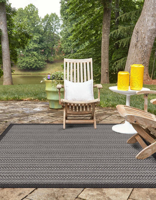 Unique Loom Outdoor Border T-KOZA-K3011A Gray Area Rug Square Lifestyle Image