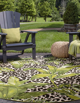 Unique Loom Outdoor Botanical OWE-EDEN-823 Green Area Rug Round Lifestyle Image