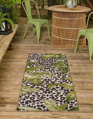 Unique Loom Outdoor Botanical OWE-EDEN-823 Green Area Rug Runner Lifestyle Image