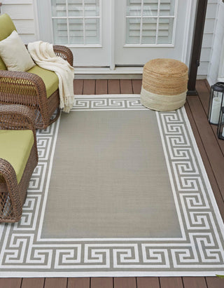 Unique Loom Outdoor Coastal OWE-CSTL10 Gray Area Rug Rectangle Lifestyle Image Feature