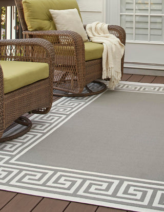 Unique Loom Outdoor Coastal OWE-CSTL10 Gray Area Rug Rectangle Lifestyle Image