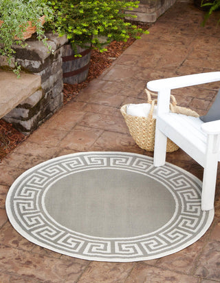 Unique Loom Outdoor Coastal OWE-CSTL10 Gray Area Rug Round Lifestyle Image