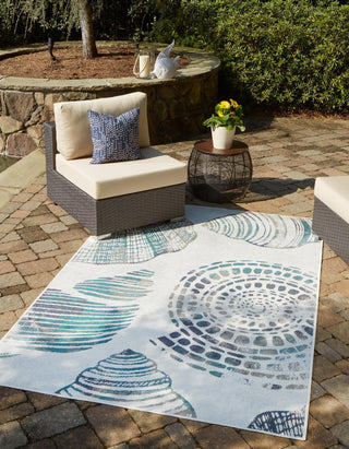 Unique Loom Outdoor Coastal OWE-CSTL8 Ivory Area Rug Rectangle Lifestyle Image Feature