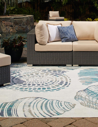 Unique Loom Outdoor Coastal OWE-CSTL8 Ivory Area Rug Square Lifestyle Image