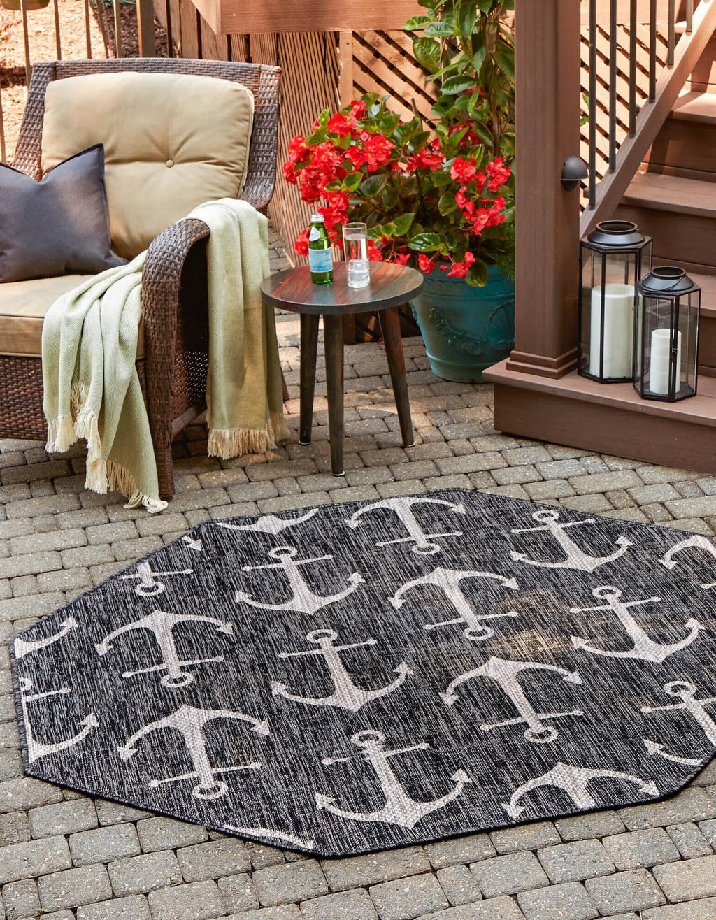 Unique Loom Outdoor Coastal T-KZOD20 Charcoal Area Rug Octagon Lifestyle Image Feature