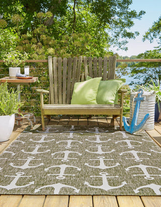 Unique Loom Outdoor Coastal T-KZOD20 Green Area Rug Rectangle Lifestyle Image