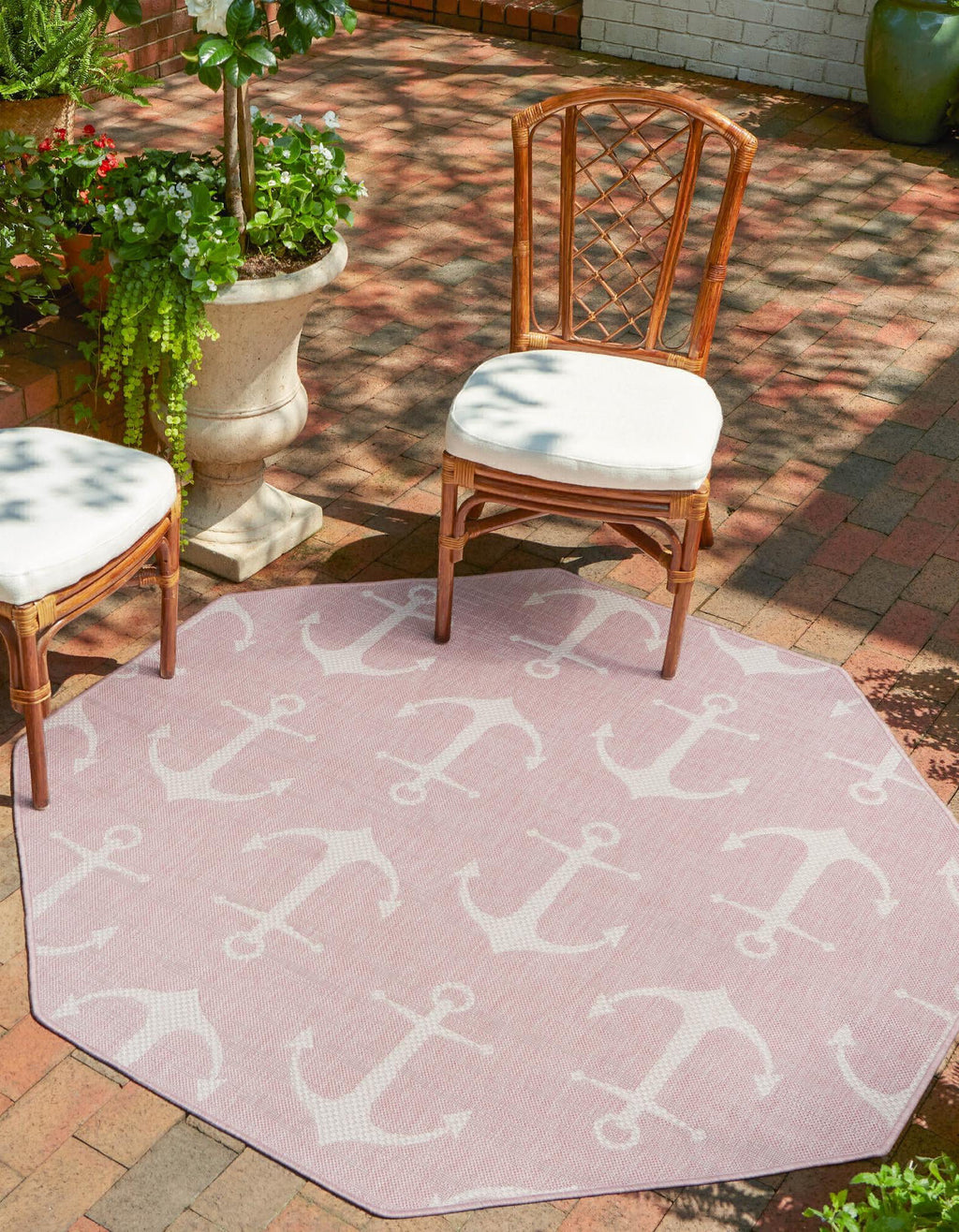 Unique Loom Outdoor Coastal T-KZOD20 Pink Area Rug Octagon Lifestyle Image Feature