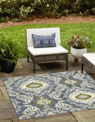 Unique Loom Outdoor Modern OWE-EDEN-20 Blue Area Rug Square Lifestyle Image