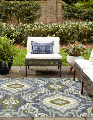 Unique Loom Outdoor Modern OWE-EDEN-20 Blue Area Rug Square Lifestyle Image