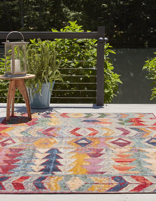 Unique Loom Outdoor Modern OWE-EDEN-215 Multi Area Rug Rectangle Lifestyle Image Feature