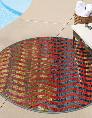 Unique Loom Outdoor Modern OWE-EDEN-26 Multi Area Rug Round Lifestyle Image